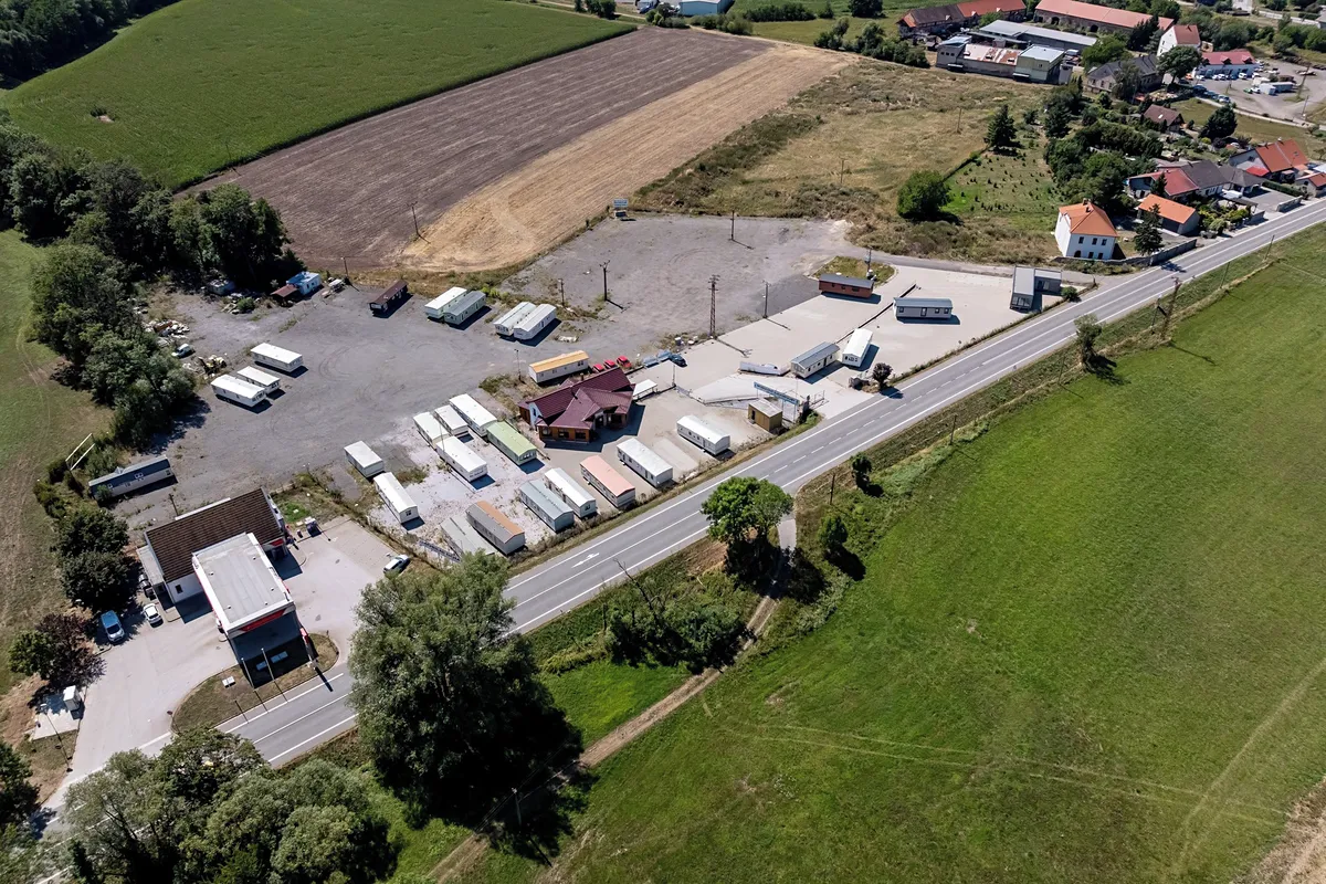 Prodej výrobní haly, prostoru 262 m²